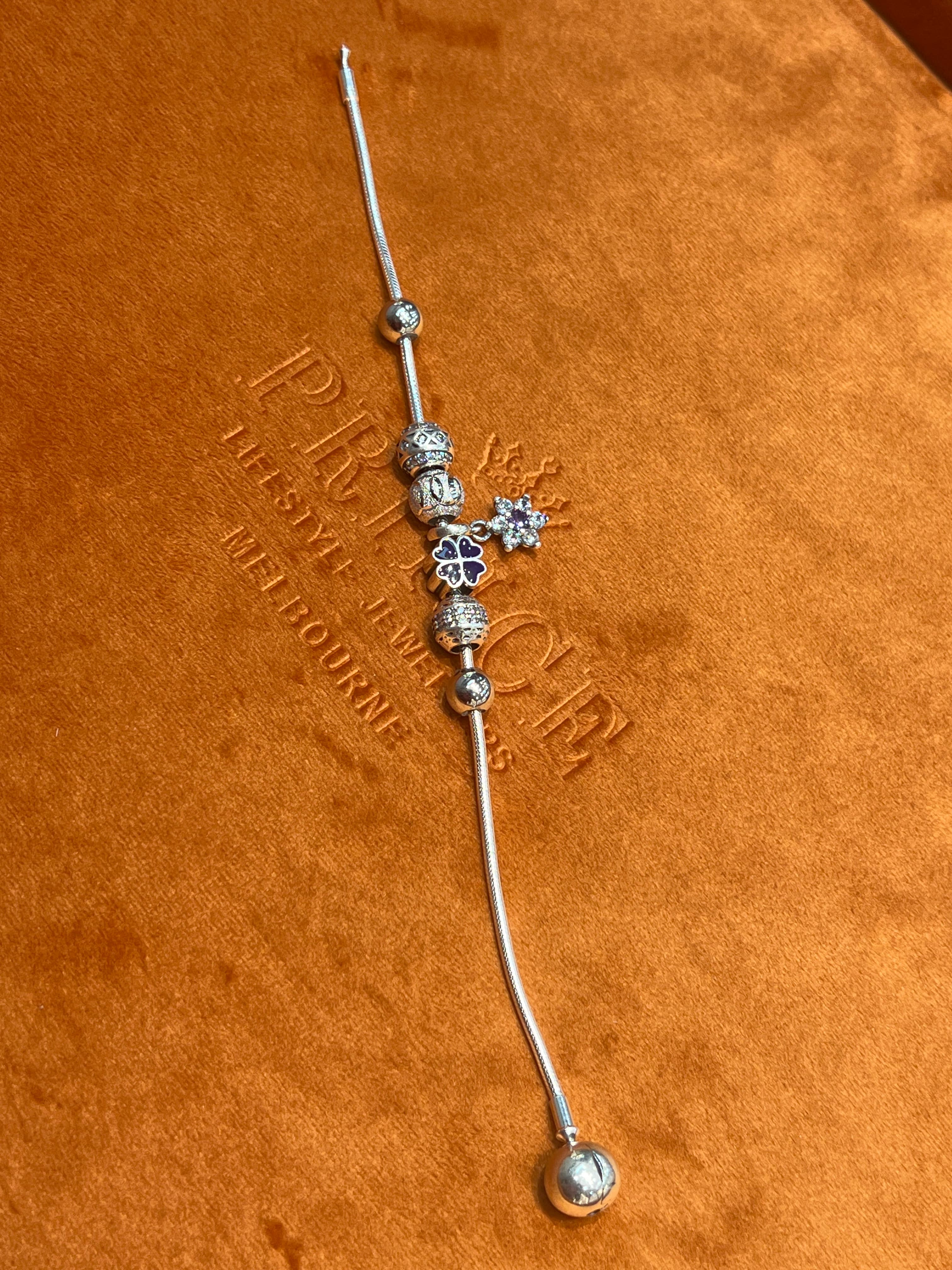 SILVER CHAIN BRACELET